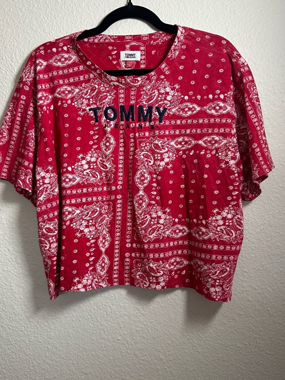 Tommy Hilfiger Red Bandana-Style Logo Tee
